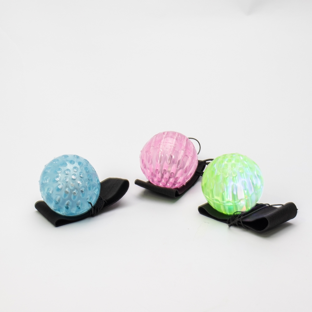 BOLA COM PULSEIRA VAI E VEM — foto 1 de 1