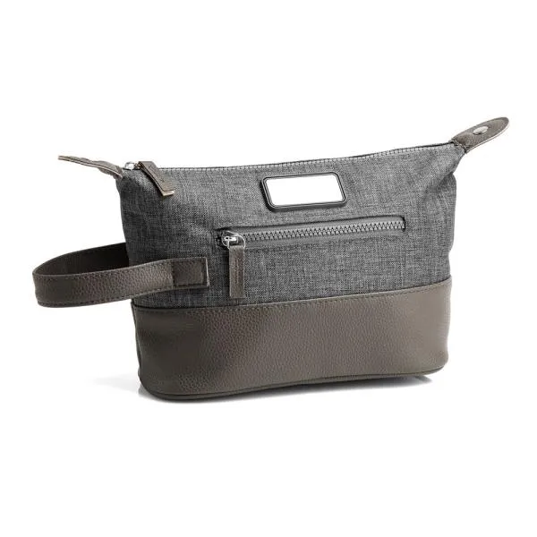 NECESSAIRE EM POLIESTER 300D COM DETALHES EM COURO — foto 1 de 4