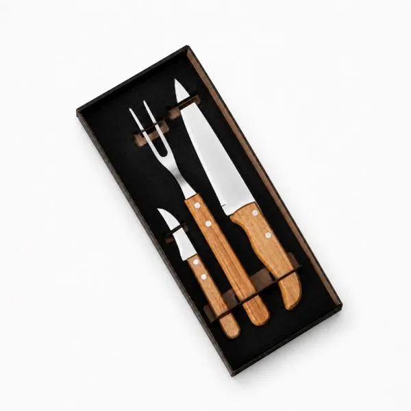KIT DE FACAS COM TAMANHO DE 7", 3" E GARFO - 3 PÇS — foto 1 de 4